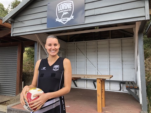 zoe donne Lorne netball coach.jpg