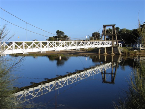 Lorne bridge.JPG