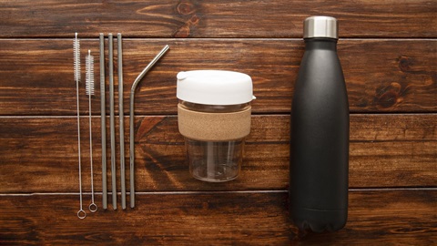 composition-with-minimal-tumbler-drinks (004).jpg