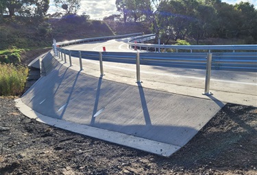 Horseshoe Bend Road barriers