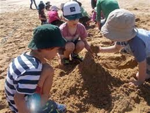 Beach-kinder-photo-1.jpg