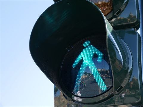 pedestrian crossing light