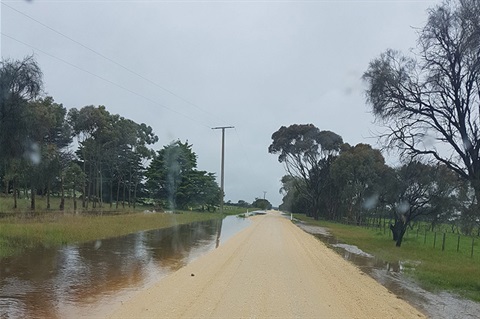 Road-closed-flood-800x531.jpg